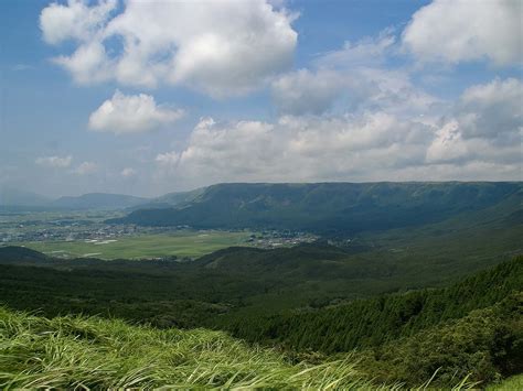 阿蘇カルデラ（熊本県阿蘇市小池） 日本すきま漫遊記