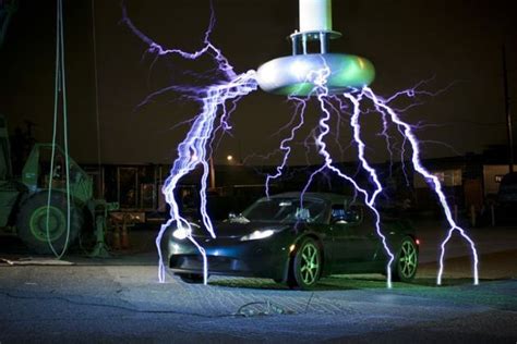 Tesla High Voltage Generator 32 Pics