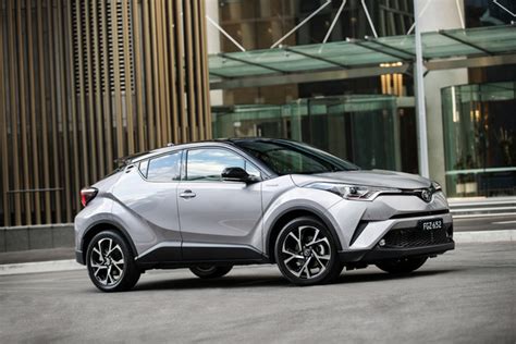 Toyota C-HR Hybrid suv Photos, and Specs. Find Toyota C-HR Hybrid and ...