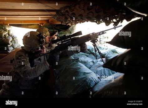 M14 Battle Enhanced Rifle Hi Res Stock Photography And Images Alamy