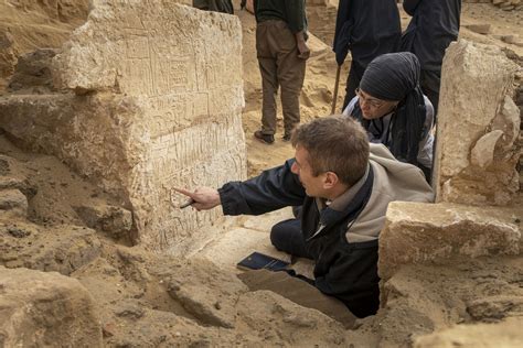 Gli Archeologi Del Museo Egizio Guidati Dal Direttore Christian Greco