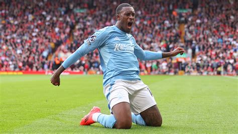 Nottingham Forest ganó después de 55 años en Anfield al Liverpool 1 0