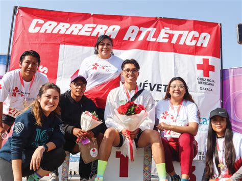 Revista Socialmente Carrera Mu Vete Por La Cruz Roja