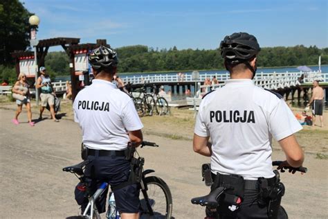 Bytowscy policjanci na rowerach Dojadą tam gdzie radiowozem trudniej