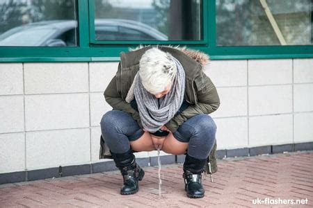 Its Wrong To Show Your Pussy In Public At UK Flashers Pics XHamster