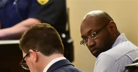 Texas Man Convicted Of Killing Officer Then Attacks Bailiff The