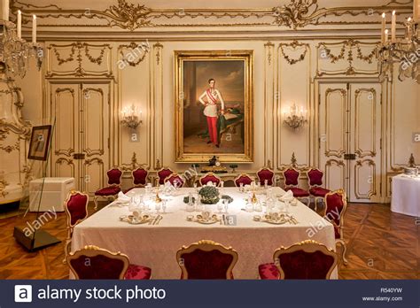 Schonbrunn Palace Interior Stock Photos & Schonbrunn Palace Interior ...