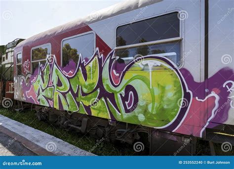 Albanie 12 Mai 2022 Wagons Couverts De Graffiti Image éditorial - Image ...