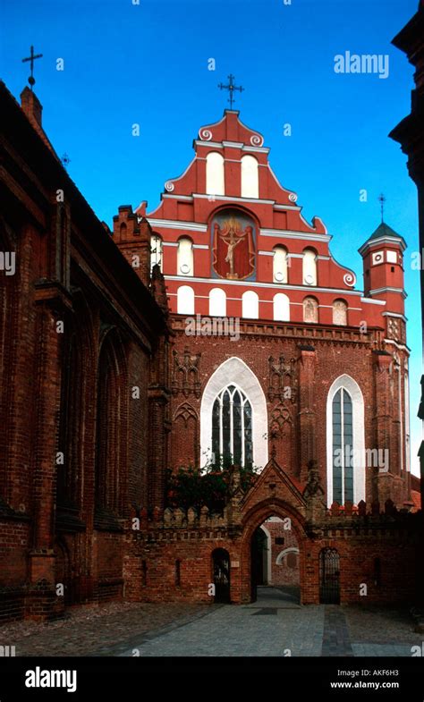 Osteuropa Litauen Vilnius Altstadt Bernhardiner Kirche Links