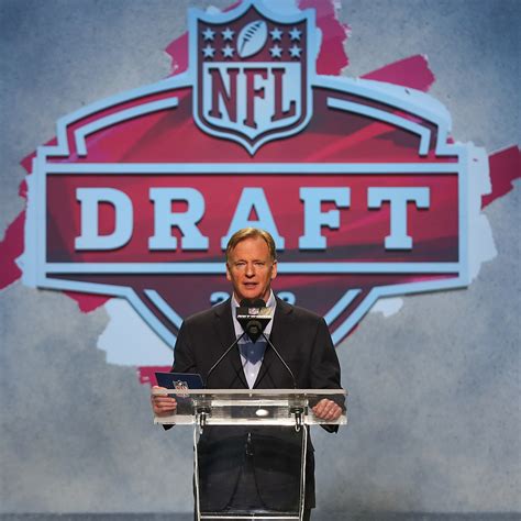 Nfl Commissioner Roger Goodell Nearing Extension