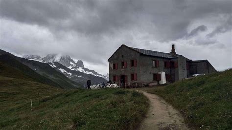 Tour Du Mont Blanc Accommodation And Refuge Guide Tmbtent