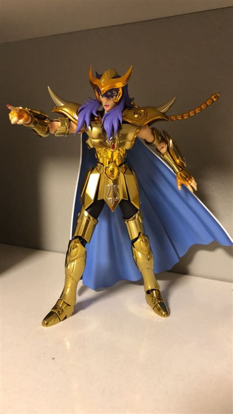 Milo de escorpión Milo de escorpion Saint seiya Figuras de