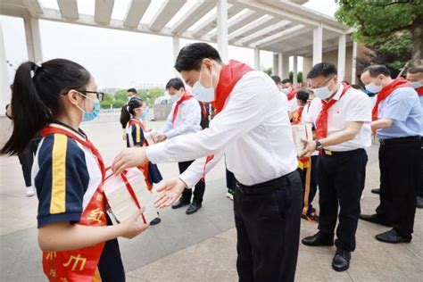 “六一”儿童节快乐！市县领导看望慰问少年儿童澎湃号·政务澎湃新闻 The Paper