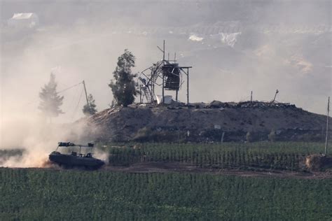 Tanques Avan Am Nos Arredores Da Cidade De Gaza Enquanto Mais Tropas De