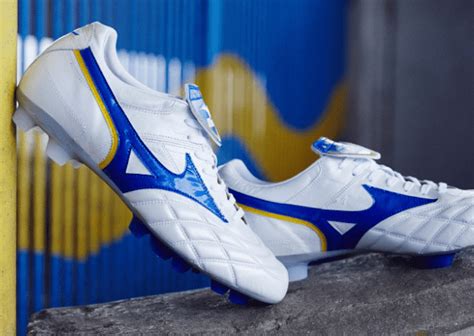 7 Coolest Soccer Cleats Of All Time Sporting Whizz