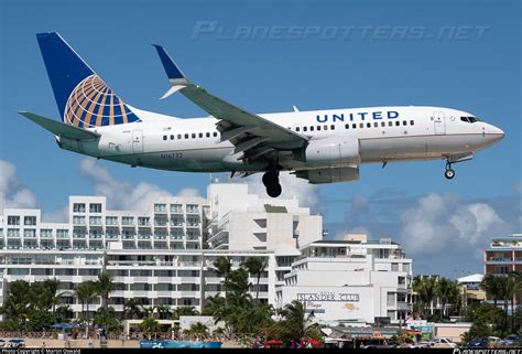 N16732 United Airlines Boeing 737 724 WL Photo By Martin Oswald ID