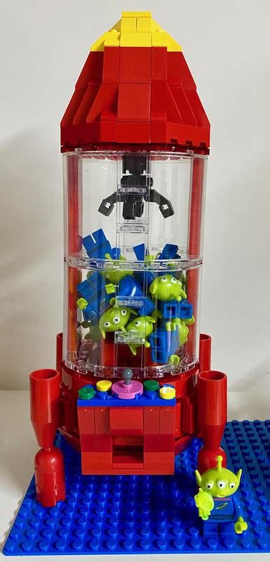 LEGO MOC Squeeze Toy Aliens claw machine by dicksonyip | Rebrickable ...