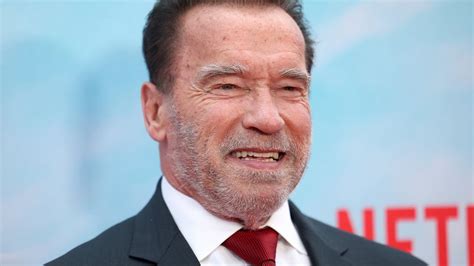 Arnold Schwarzenegger Passa Por Cirurgia Para Colocar Marca Passo