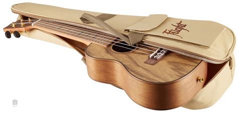 Flight Duc Dao Natural Acoustic Ukulele Kytary Ie