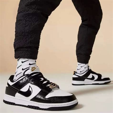 ลดสูงสุด 400 ใส่ Mffunพร้อมส่ง ของแท้ 100 Nike Dunk Low Se World