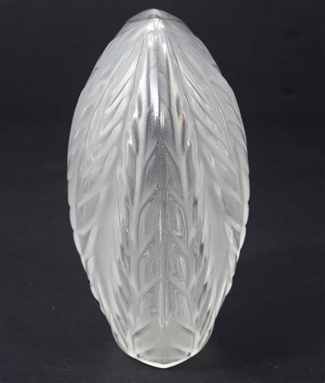 Lot Lalique Frosted Crystal Leaf Vase