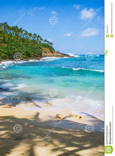 Playa Secreta En Mirissa Sri Lanka Imagen De Archivo Imagen De Azul