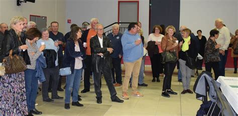 Les Abrets en Dauphiné Soirée conviviale pour les bénévoles de la batteuse