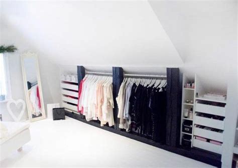 1001 idée pour un dressing sous pente gain de place Dressing