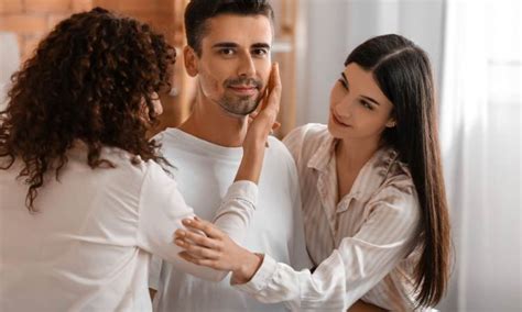 Bisexual And Lesbian Recognizing Differences Shared Struggles