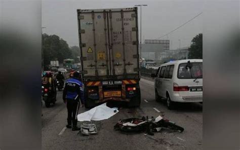 Menyayat Hati Penunggang Motosikal Maut Tersepit Tayar Kontena