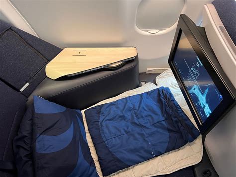 Finnairs No Recline Business Class Seat Surprisingly Great Laptrinhx News