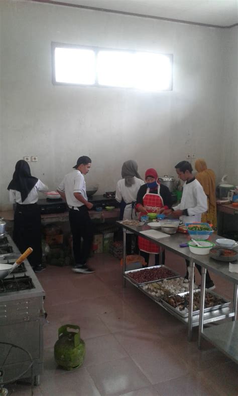 Resto Smkn Sekotong Smk Negeri Sekotong