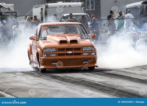 Chevrolet Pickup Smoke Show Editorial Image Image Of Show Wheel