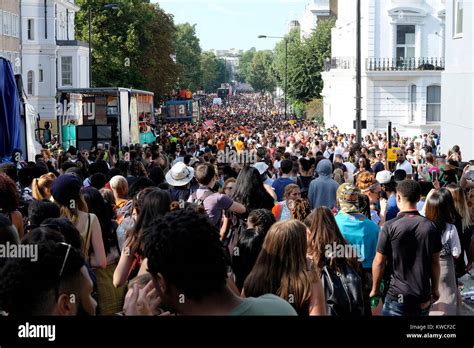 Notting Hill Carnival Crowd Hi Res Stock Photography And Images Alamy