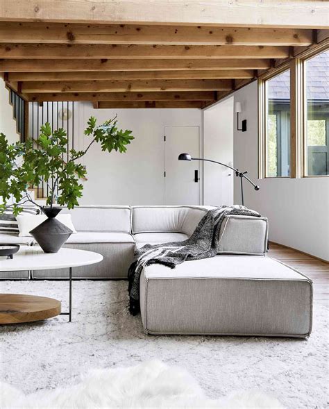 40 Subtle Yet Stylish Ideas for Gray Sofas in the Living Room