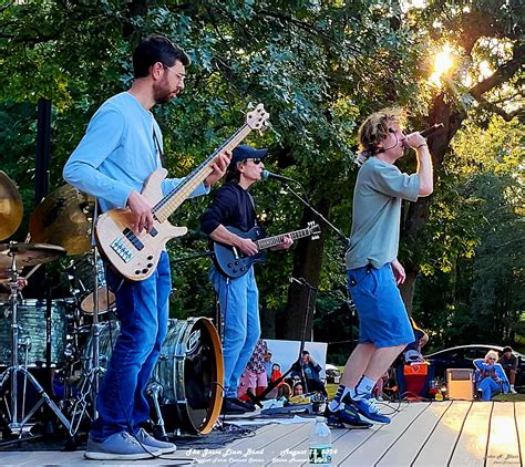 Planning a memorial at the Tripps funeral home Pawtucket today 12