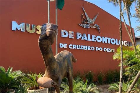 Vale dos Dinossauros Cruzeiro do Oeste recebe título que reforça