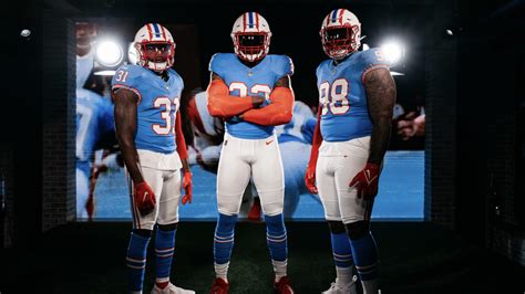 Tennessee Titans debut throwback Oilers uniforms - NASHtoday