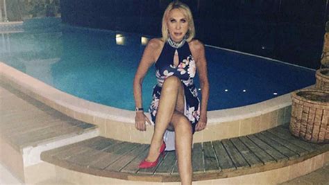 Laura Bozzo Sorprendió A Todos Con Esta Foto En Traje De Baño A Sus 64