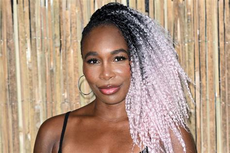 Venus Williams Matches Sister Serena S Fun Pink Dip Dyed Hairstyle