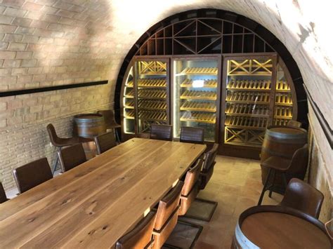 Bodega A Medida Para Casa Particular Trabengoa