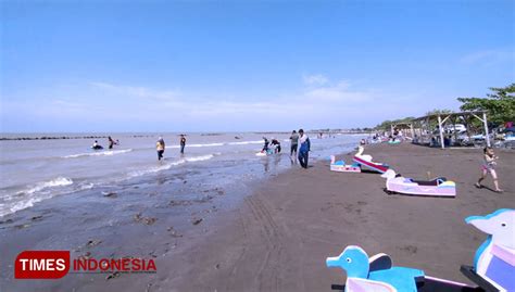 Wisata Pantai Indramayu Untuk Menikmati Sunrise Times Indonesia