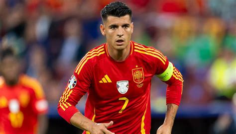 Euro Alvaro Morata Fait L Loge De Lamine Yamal Et Coupe Court