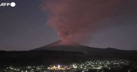 Messico Canti Balli E Offerte Per Il Compleanno Del Vulcano