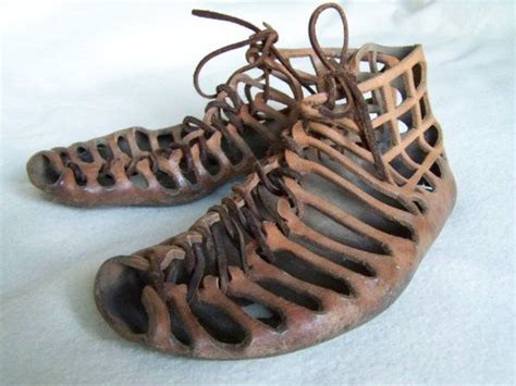 The Roman Footwear Of Vindolanda Sapatos Antiguidades Moda