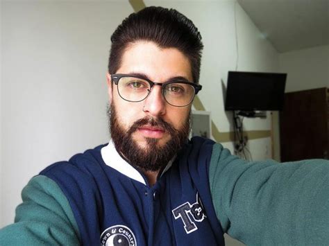 Amazing Hipster Beards Up To The Minute Styles