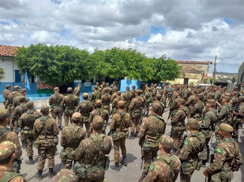 COMANDANTE DO 1º GRUPAMENTO DE ENGENHARIA VISITA A TROPA DO 7º BATALHÃO