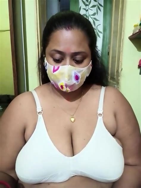 Silkishamita Boob Cam Show