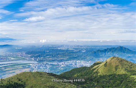 Harry44403b大屯山主峰眺望觀音山大屯山西峰南峰大屯山脈山脈登山步道芒草淡水河流域淡水河台北盆地台北都會區