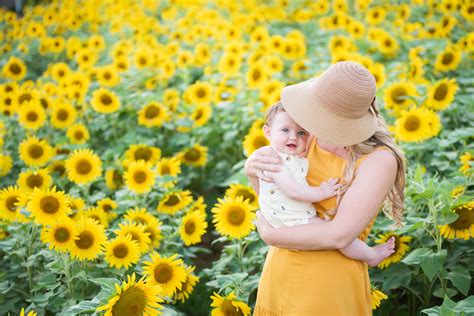 Sunflower Fields Near Me - NC Family Photographer Yasmin Leonard